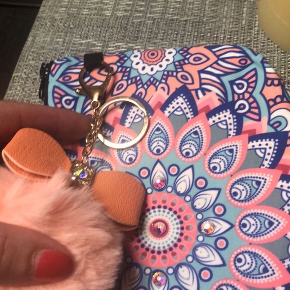 #84c 🍑👛NWOT Swarovski Crystal Bag & Peach Pom Pom Keychain *one of a kind* - Picture 5 of 17